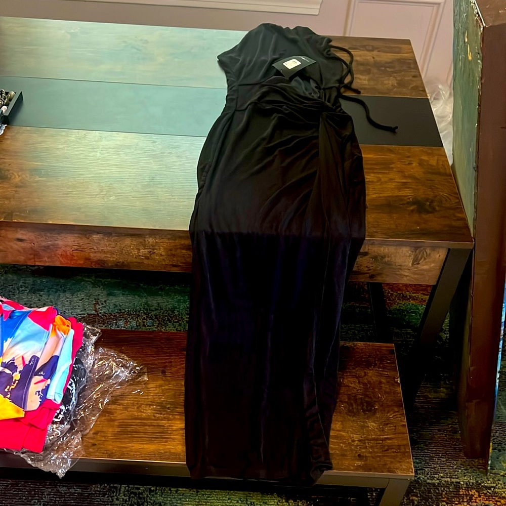 NEW FASHIONNOVA LONG DRESS M